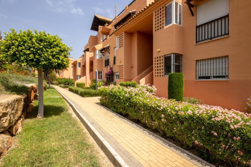 Penthouse With Roof Terrace, Bbq, Pool- And Sea Views Apartment Buenas Noches Exterior photo